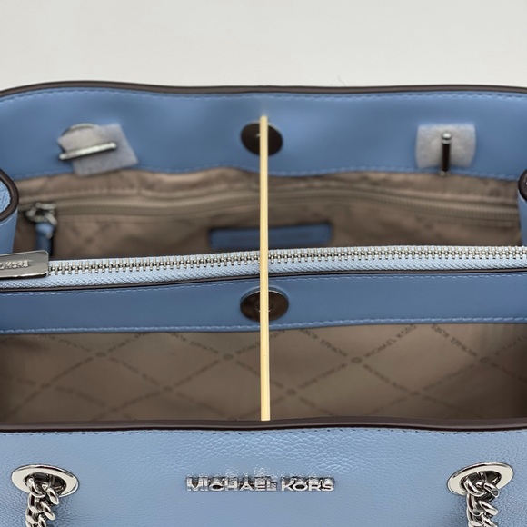 Michael Kors Teagen Bag & Continental Wallet - Picture 10 of 14